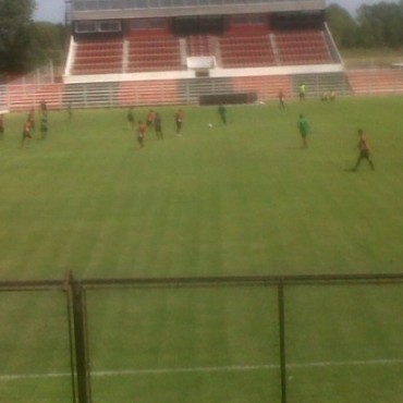 Defensores puso el fútbol, Douglas fue eficaz