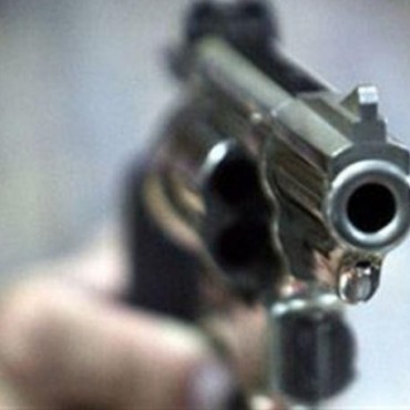 Un joven terminó herido de bala en el hombro en un violento episodio