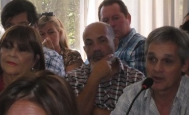 El pase a planta de trabajadores municipales no le cae bien a Cambiemos ni al Massismo