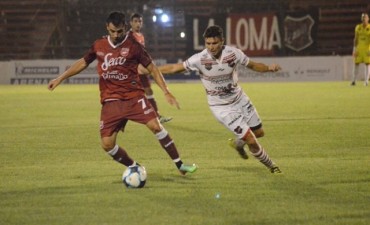 Defensores igualó 0 a 0 con Douglas en Pergamino 