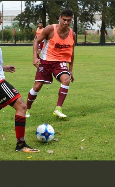 Defensores y Douglas definen quién sigue en la Copa Argentina