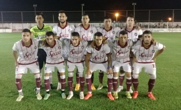 Douglas dejo sin nada a Defensores en la última jugada