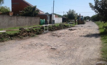 Barrio Las Ranas: Comenzaron la obra de cordón cuneta