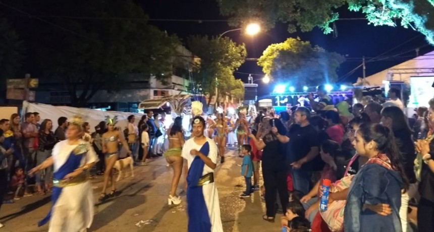 Exitosa noche de carnaval en Villa Ramallo