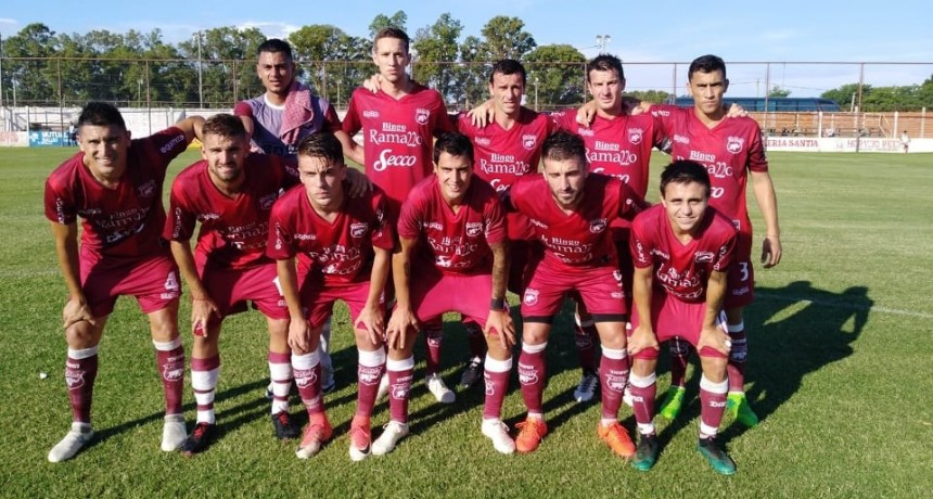 Defensores empató con Atlético Paraná y sigue en la Copa Argetina