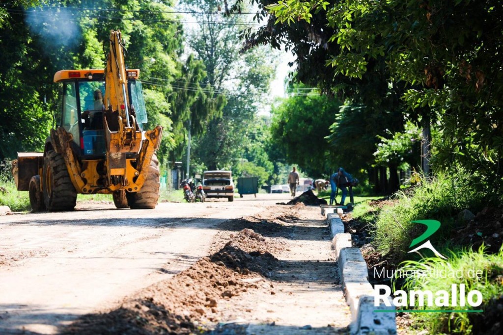 Avanza la obra de asfaltado en Villa Ramallo