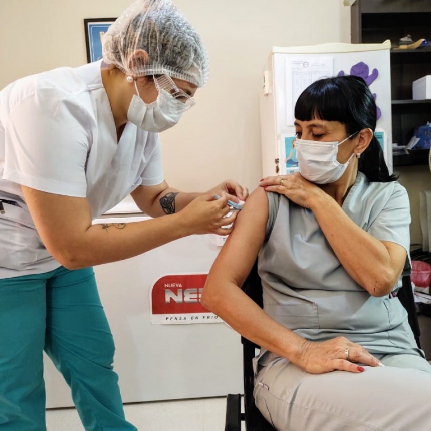Comenzó la vacunación contra el COVID-19