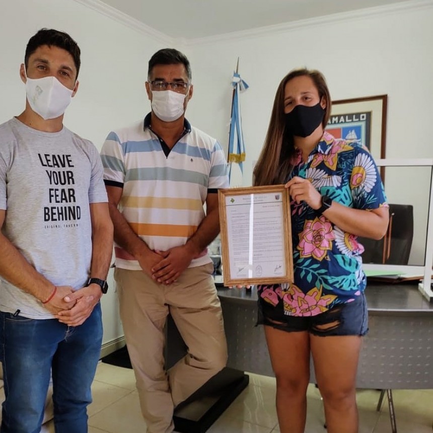 Reconocimiento a Laurina Oliveros