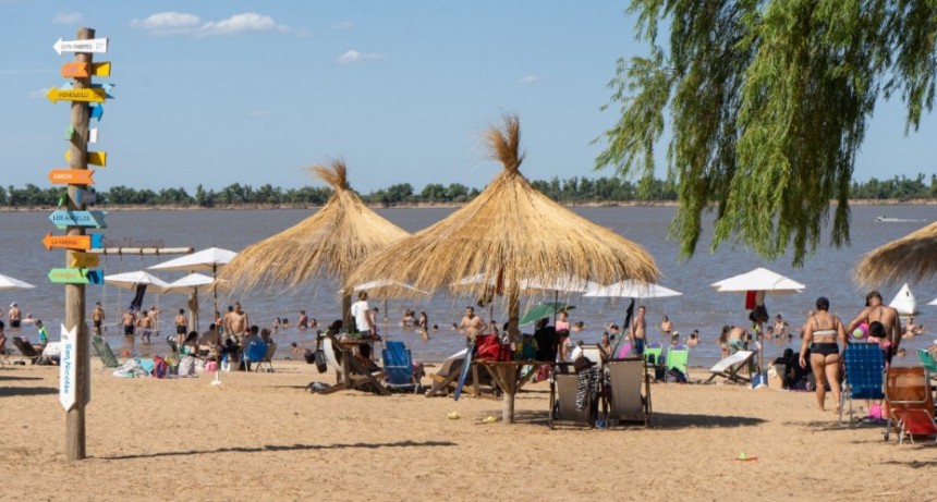 San Nicolás: la playa recibió a más de 10 mil visitantes