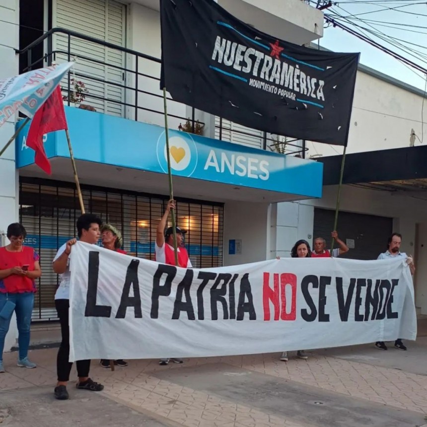 La Multisectorial de Ramallo se movilizó contra las medidas del presidente Milei en el marco del paro general de la CGT