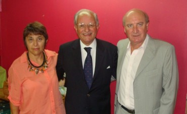 El Doctor Abel Albino inauguró el Centro Conin en Ramallo