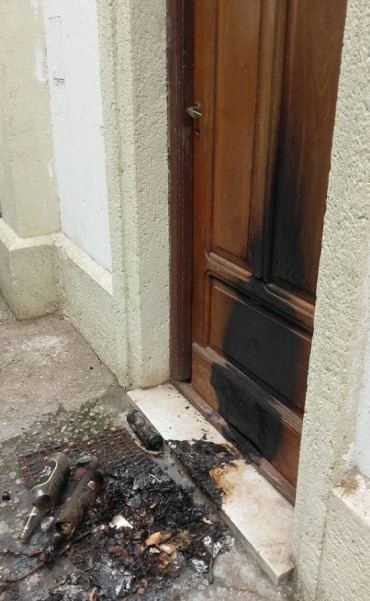 Intentan incendiar la parroquia en Pérez Millán