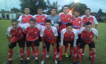 Matienzo derrotó a Atlético Baradero y es puntero con Somisa