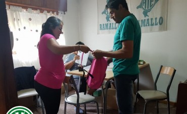 Entrega de útiles escolares    