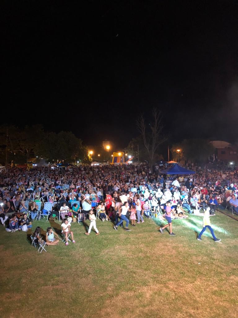 Más de 7000 personas vibraron al ritmo de la música del litoral