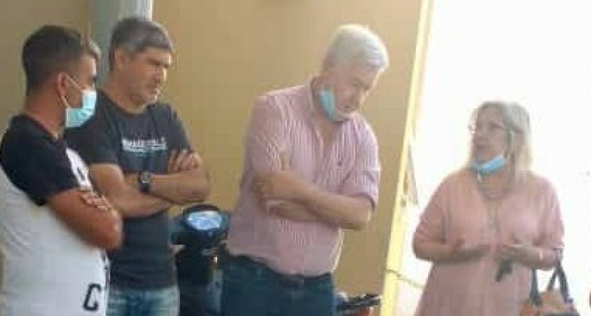 De los aplausos a no cobrar las horas extras