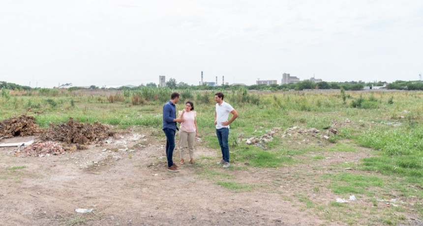 El Intendente de San Nicolás recorrió el terreno donde se construirá el hospital de la zona sur 