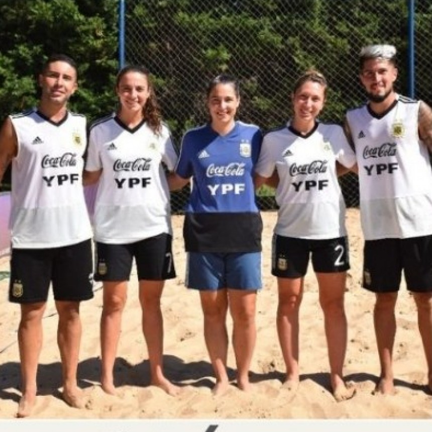 Clínica de fútbol en la playa