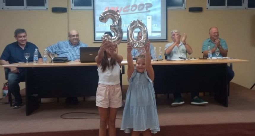 Mucoop celebra 30 años de vida con una asamblea cargada de emoción y nuevos proyectos
