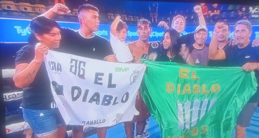 Boxeo: El ramallense Uncos venci&oacute; al n&uacute;mero uno del ranking argentino y se consagr&oacute; campe&oacute;n Fedelatin Supergallo AMB