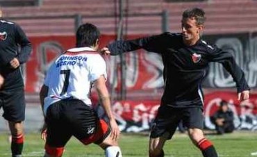 Defensores gole&oacute; a Tiro Federal 4 a 1 en un amistoso disputado en Rosario.