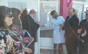 Reinauguran Escuela 13