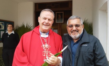 Monse&ntilde;or Cardelli celebr&oacute; la misa de Domingo de Ramos en la parroquia &ldquo;Cristo Salvador&rdquo;