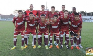 Defensores derrotó a Belgrano y también es puntero del Torneo Apertura
