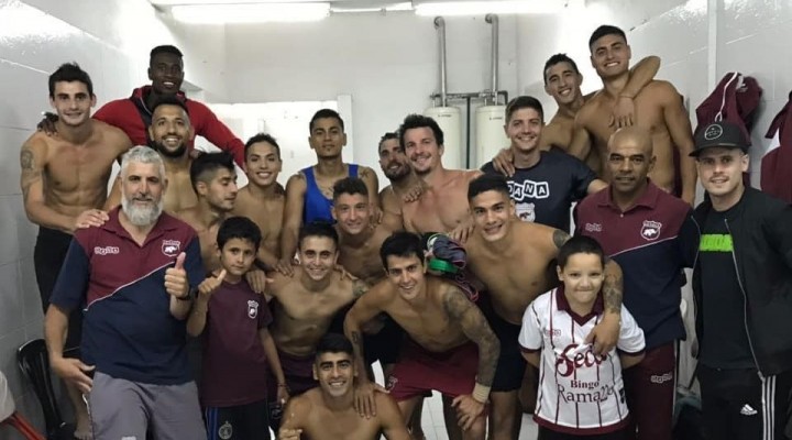 Defensores sigue haciendo historia en el ascenso argentino 