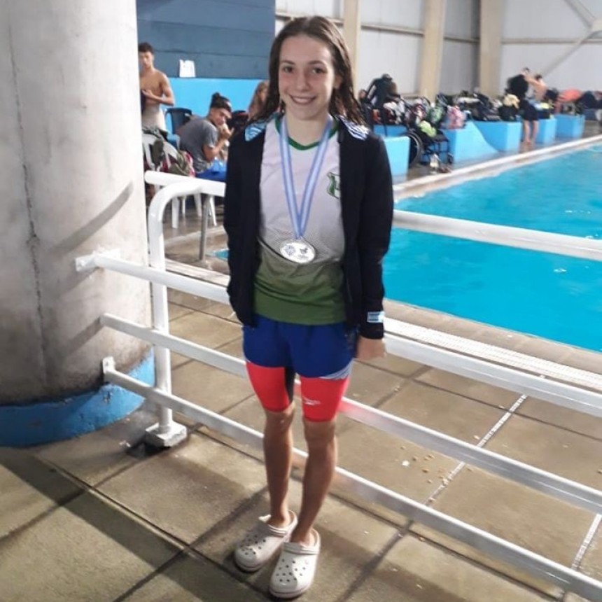  Catalina Oviedo obtuvo cuatro Medallas de Plata en el Nacional de Natación