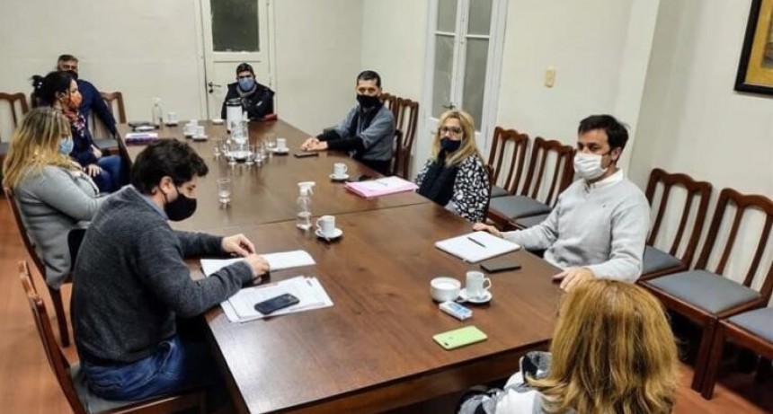 Des...pa...ci...to se desarrolla la paritaria de los municipales