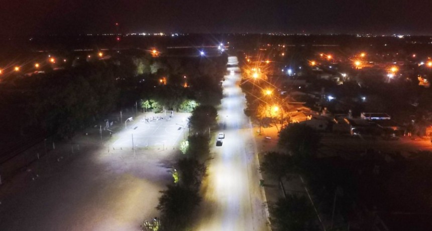 El Gobierno sumó iluminación LED en la localidad de Villa General Savio