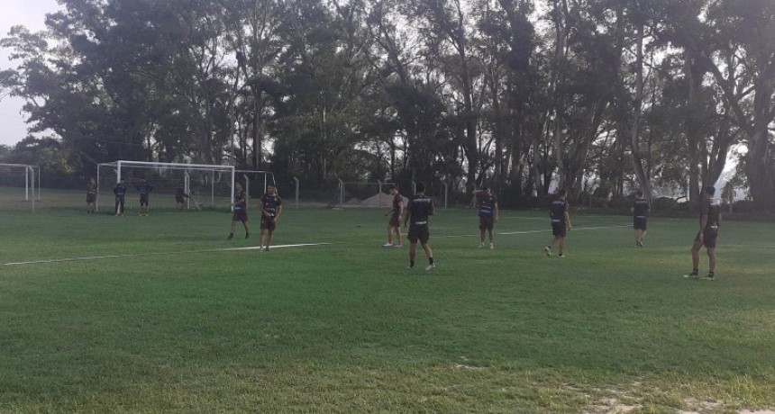 Defensores recibe a El Linqueño por el torneo Federal A