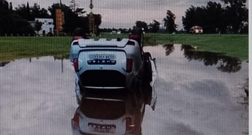 Impactante vuelco en la ruta 9: un rodado perdió el control en el kilómetro 220