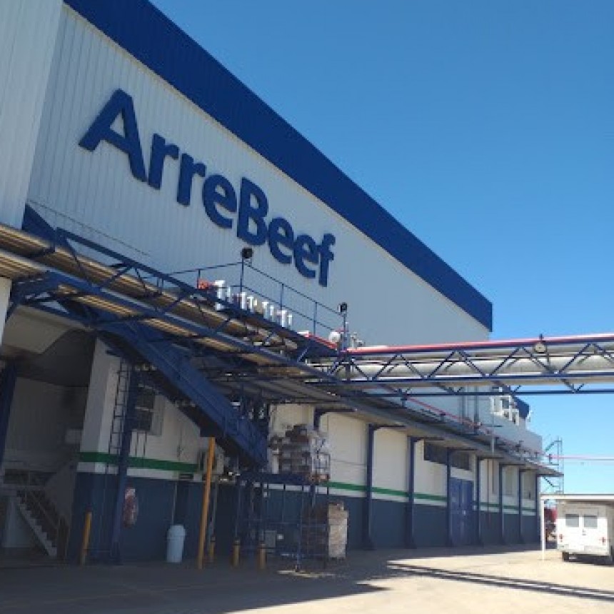 Tormenta perfecta en la industria cárnica argentina: A la sombra de la retención de hacienda y el gigante asiático