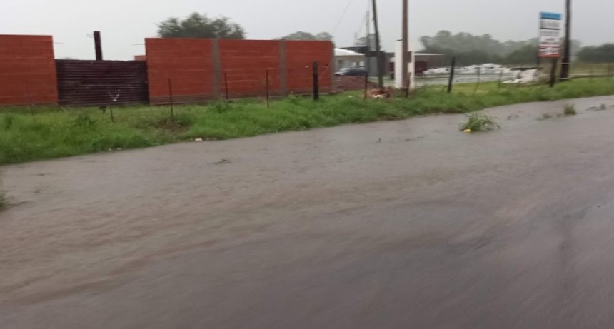 En un día marcado por lluvias torrenciales, el sistema de emergencias tuvo intensa actividad