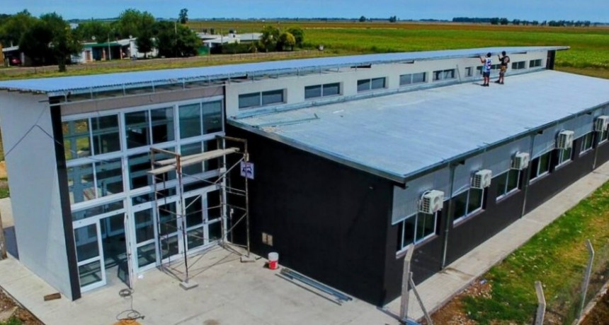 Kicillof llega a Pérez Millán para inaugurar la Escuela Técnica