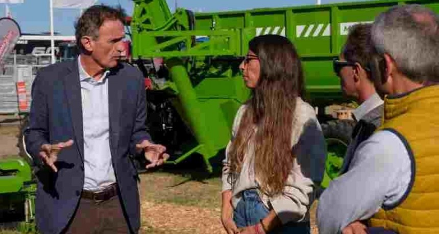 Katopodis prometió obras en caminos rurales y balanzas dinámicas en rutas bonaerenses desde Expoagro