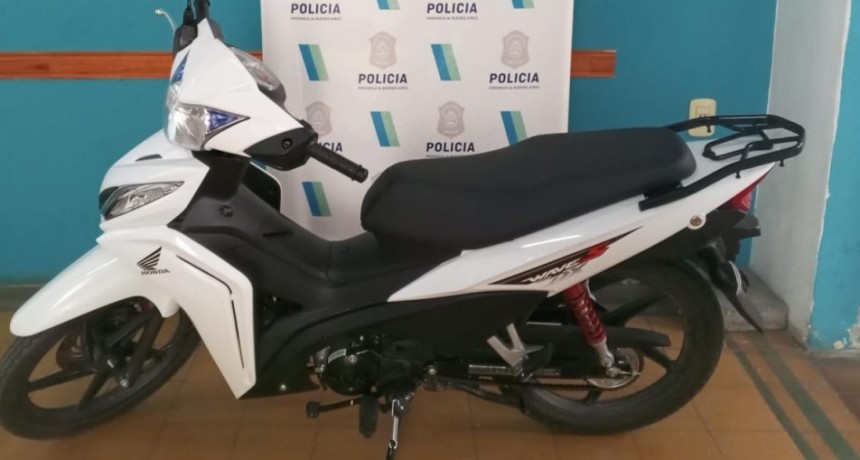 Rápida acción policial esclarece robo en Ramallo: ladrón detenido con motocicleta y herramientas sustraídas