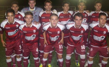 Defensores ganó y es único puntero del Apertura