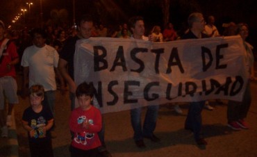 Los vecinos de Ramallo marcharon pidiendo seguridad
