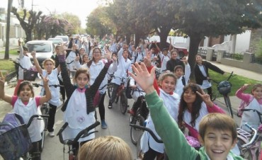 Bicicleteada y visita a La Radio Ramallo