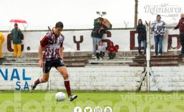 Defensores derrotó a Agropecuario y sueña con clasificar