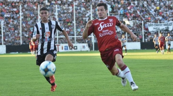 Defensores perdió en Santiago y jugará con Alvarado en la Reválida