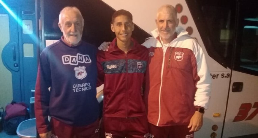 Defensores viajó a Tucumán con ausencias y la imperiosa necesidad de ganar