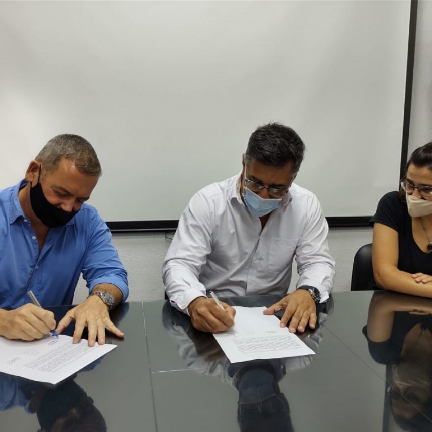 Se firmaron los contratos