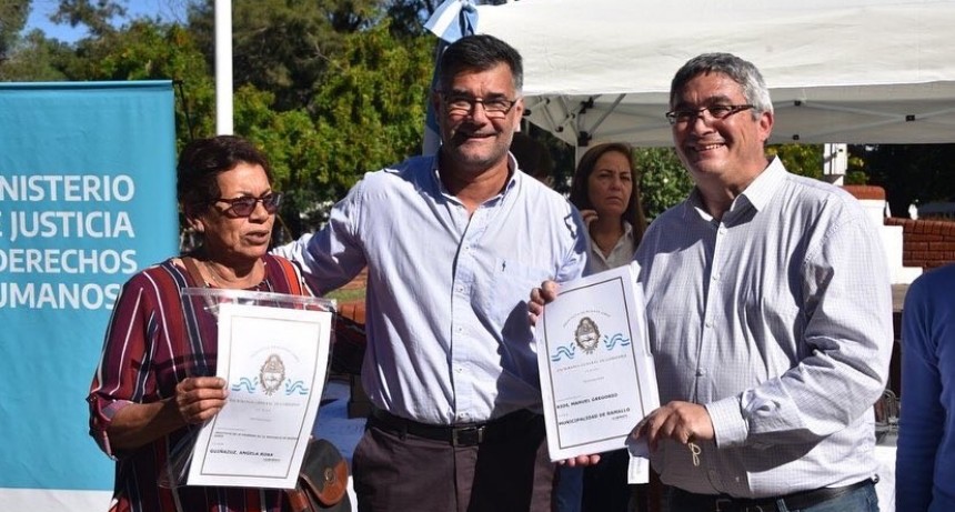 El Ministro de Desarrollo Agrario participó de la entrega de 151 escrituras