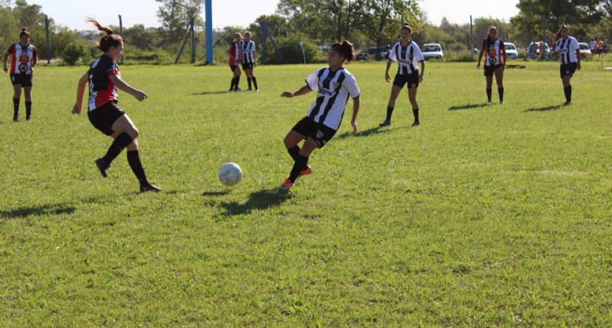 Fútbol Femenino: Matienzo y La Emilia juegan por el título
