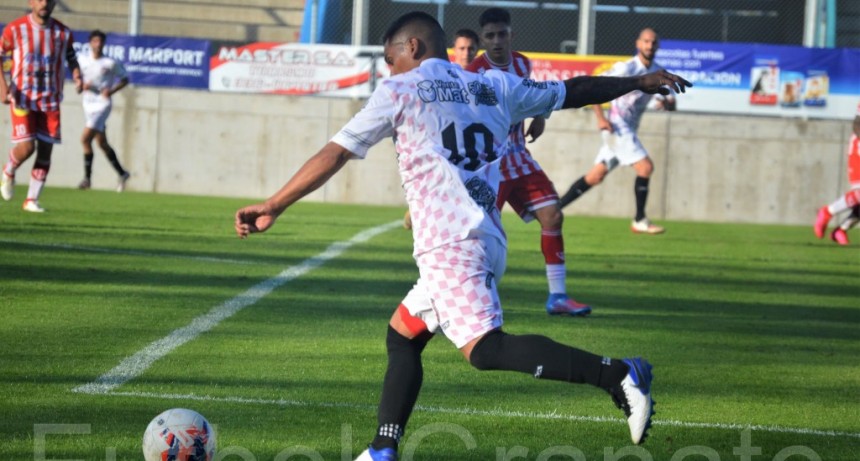 La primera victoria granate fue con una goleada…