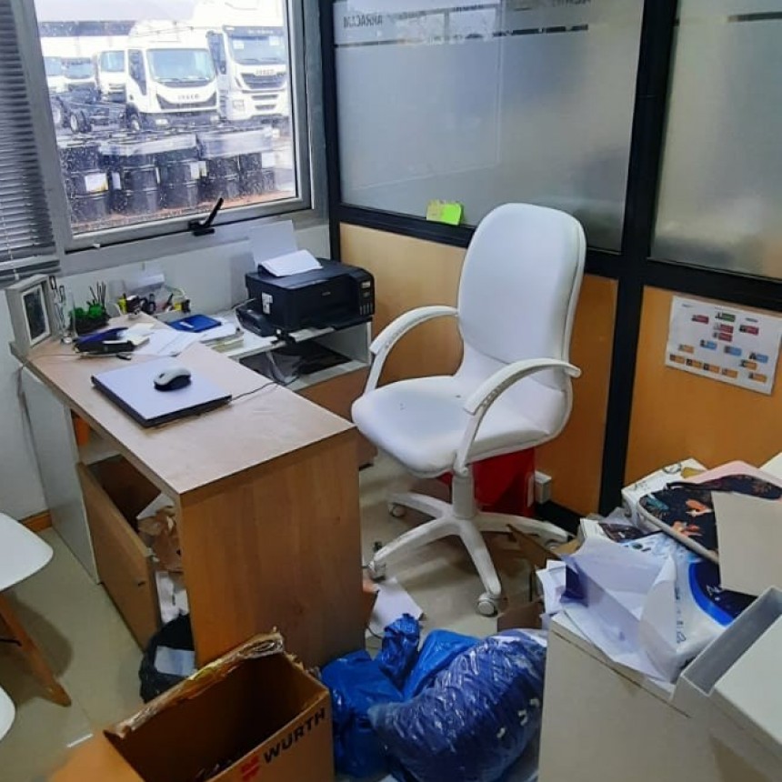 Roban en una agencia de venta de camiones en la ruta nacional 9